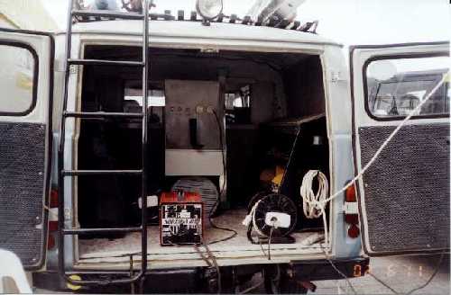 Спецавтомобиль УАЗ-39099-ЭМУ (вид с задней стороны, генератор)
